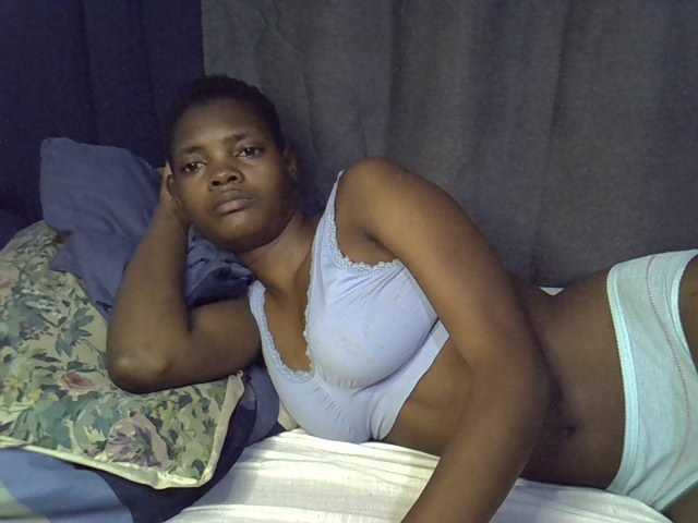 Slender-kerry live cam on BongaCams
