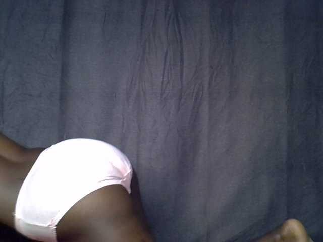 Slender-kerry live cam on BongaCams