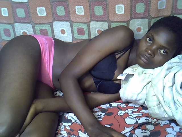 Slender-kerry live cam on BongaCams