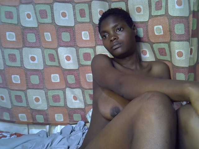 Slender-kerry live cam on BongaCams