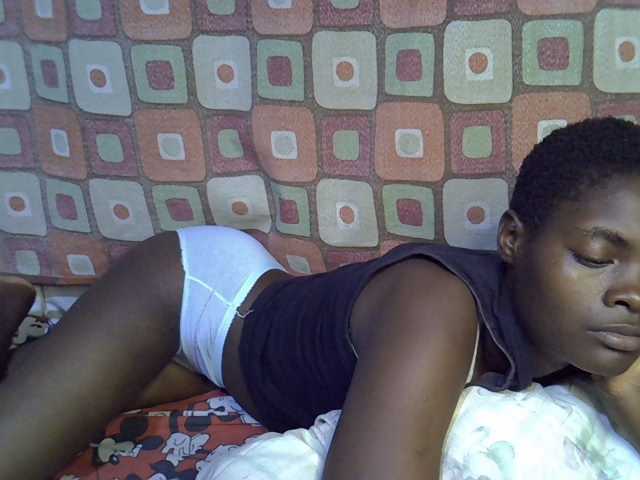 Slender-kerry live cam on BongaCams