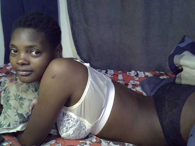 Slender-kerry live cam on BongaCams