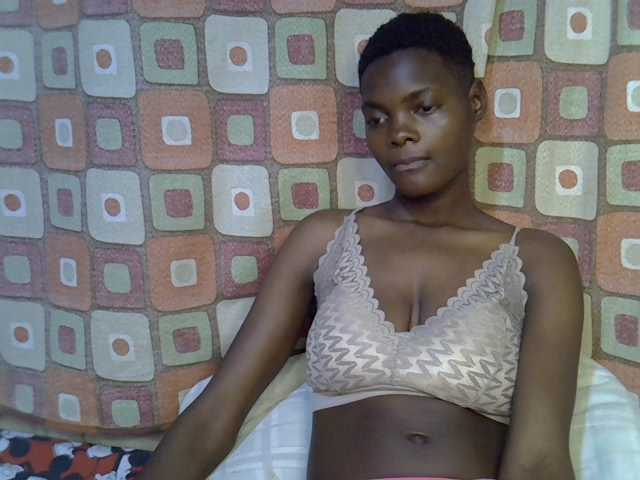 Slender-kerry live cam on BongaCams
