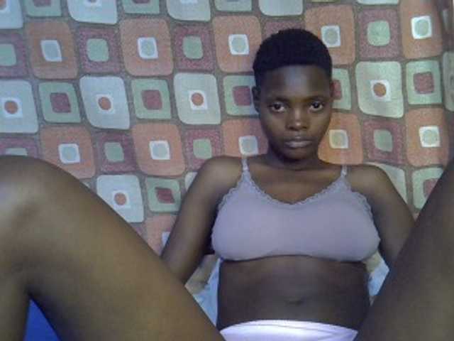 Slender-kerry live cam on BongaCams