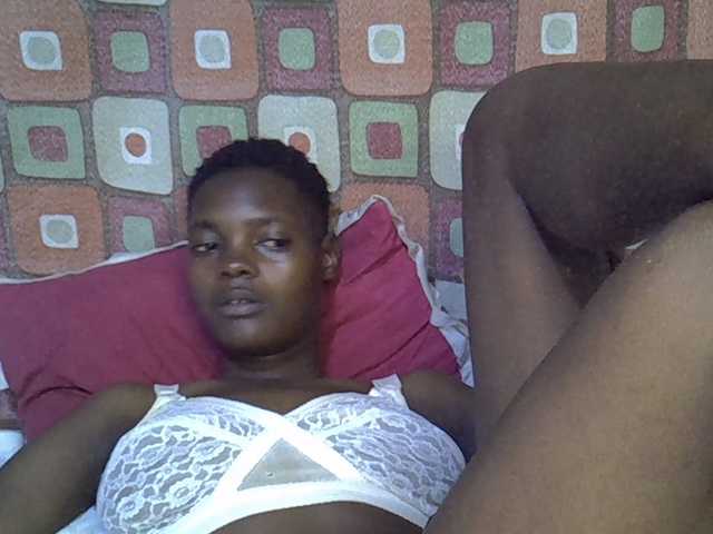 Slender-kerry live cam on BongaCams