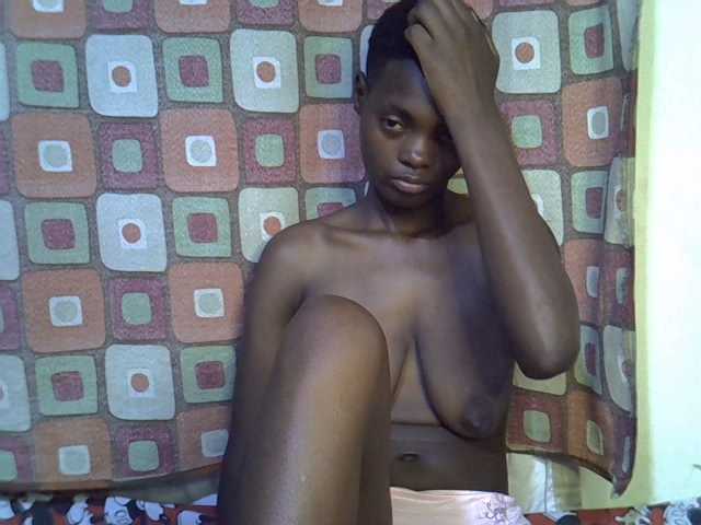 Slender-kerry live cam on BongaCams