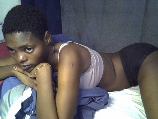 Slender-kerry live cam on BongaCams
