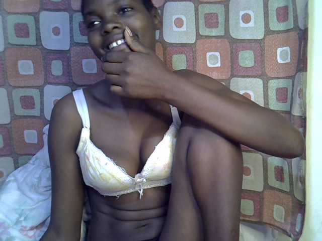 Slender-kerry live cam on BongaCams