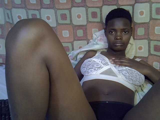 Slender-kerry live cam on BongaCams