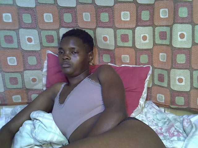Slender-kerry live cam on BongaCams