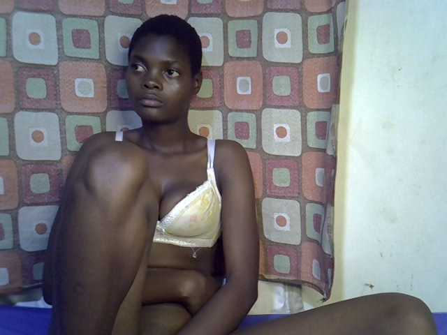 Slender-kerry live cam on BongaCams