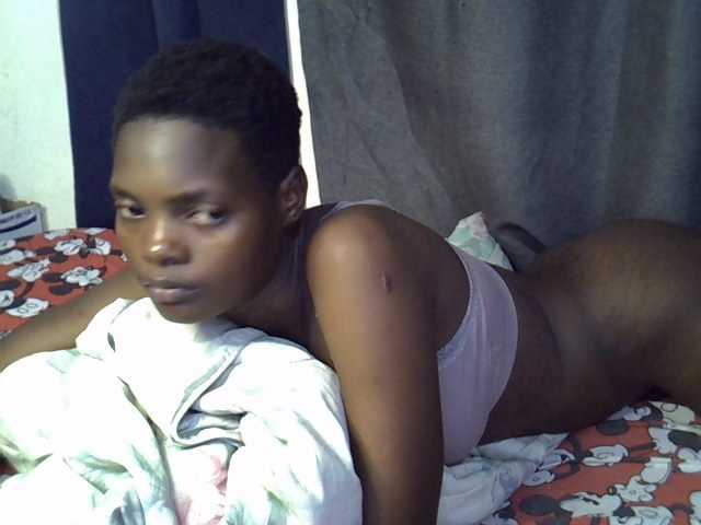 Slender-kerry live cam on BongaCams