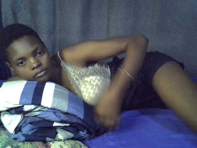 Slender-kerry, en vivo ahora en BongaCams