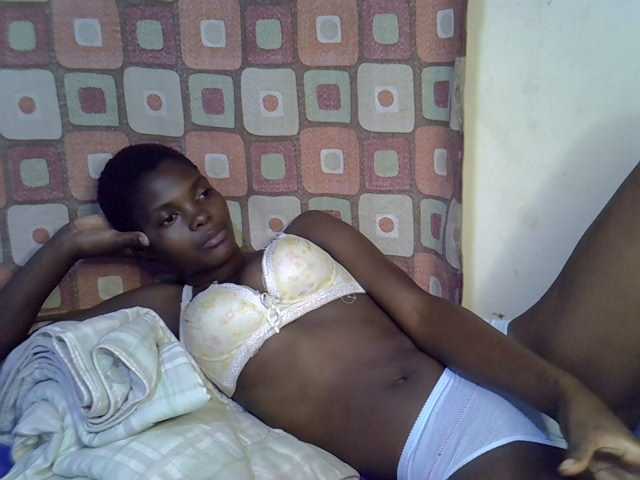 Slender-kerry live cam on BongaCams