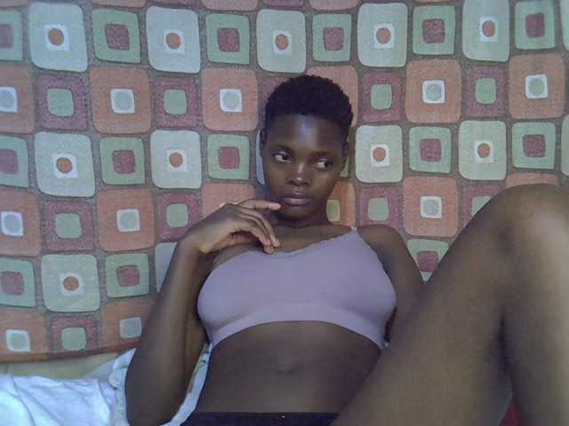Slender-kerry live cam on BongaCams