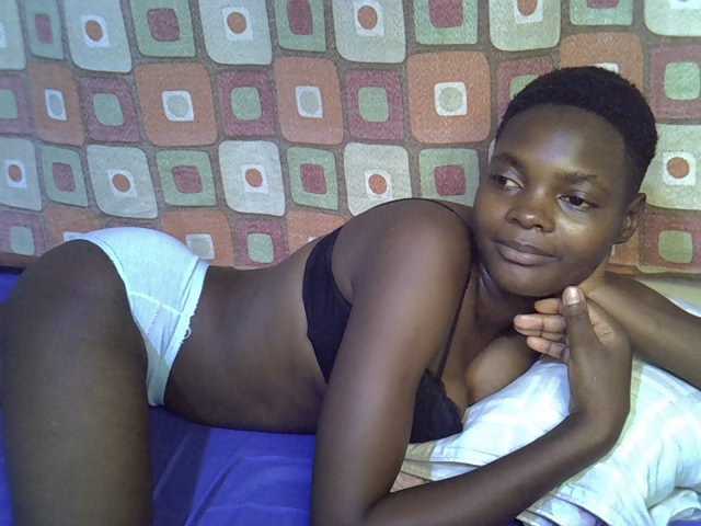 Slender-kerry live cam on BongaCams