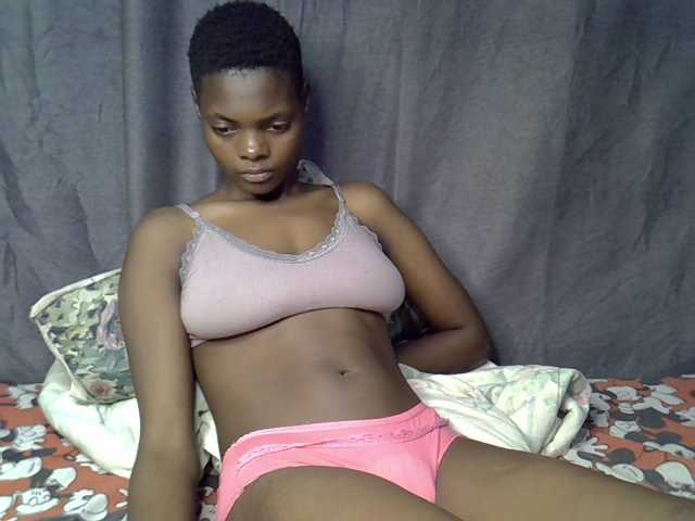 Slender-kerry live cam on BongaCams