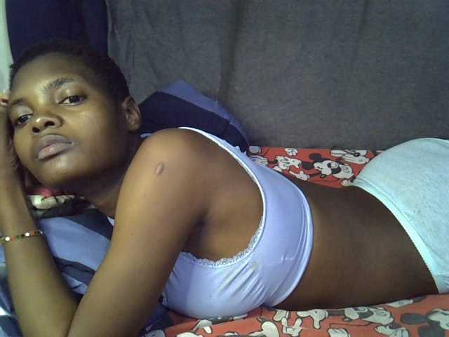 Slender-kerry live cam on BongaCams