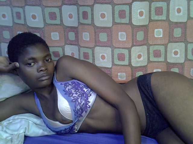 Slender-kerry live cam on BongaCams