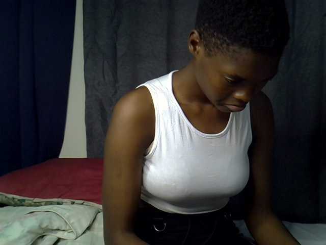 Slender-kerry live cam on BongaCams