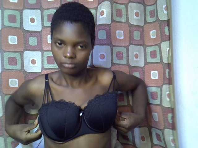 Slender-kerry live cam on BongaCams