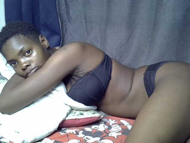Slender-kerry live cam on BongaCams