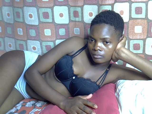 Slender-kerry live cam on BongaCams