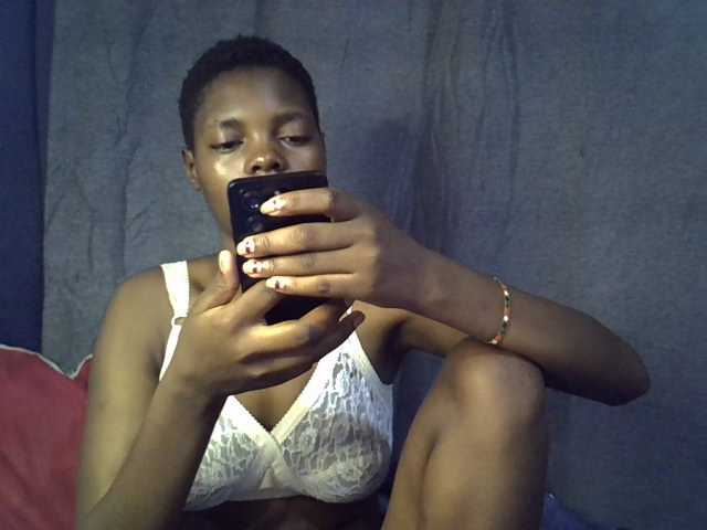 Slender-kerry live cam on BongaCams