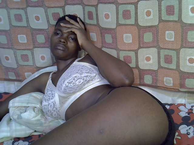 Slender-kerry live cam on BongaCams