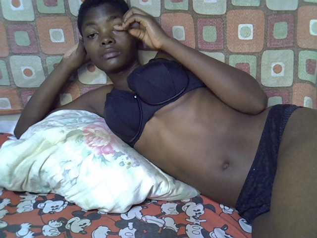 Slender-kerry live cam on BongaCams