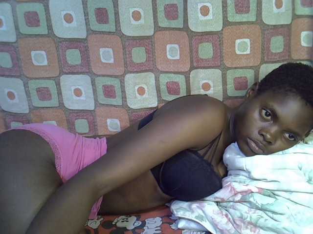 Slender-kerry live cam on BongaCams