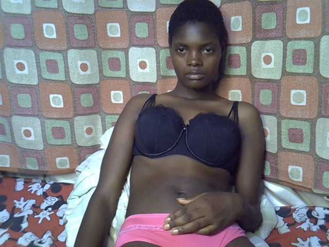 Slender-kerry live cam on BongaCams