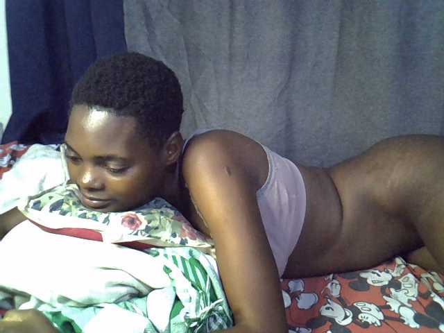 Slender-kerry live cam on BongaCams