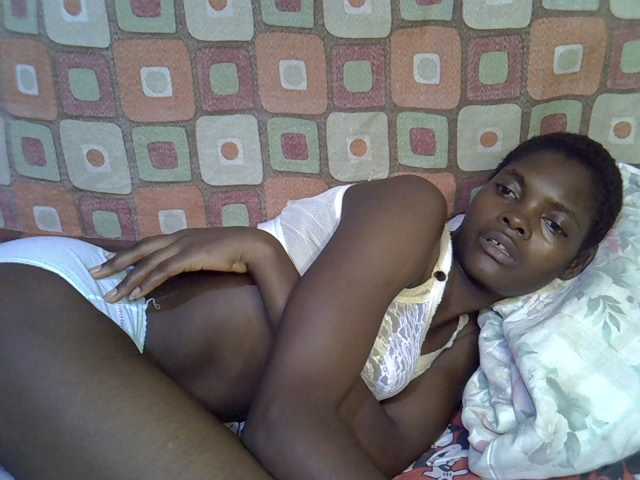 Slender-kerry live cam on BongaCams