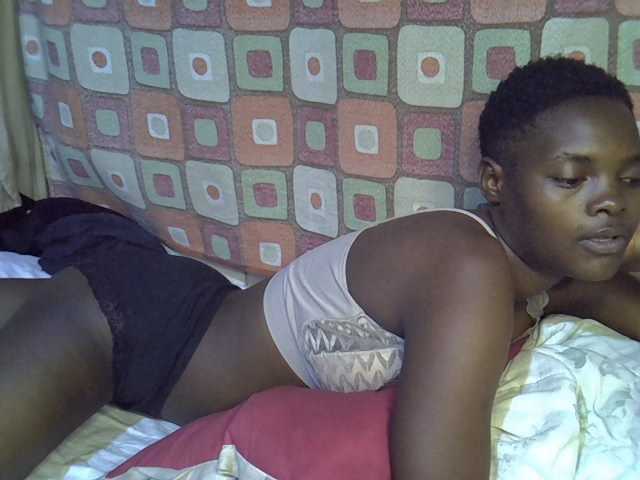 Slender-kerry live cam on BongaCams