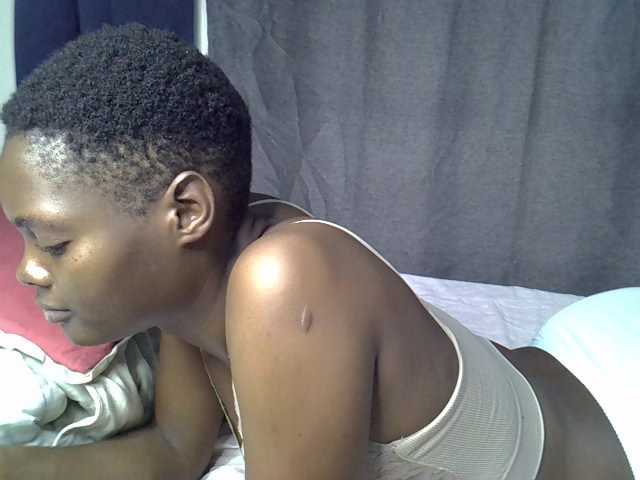 Slender-kerry live cam on BongaCams