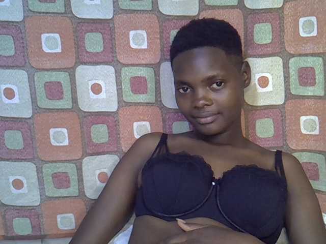 Slender-kerry live cam on BongaCams