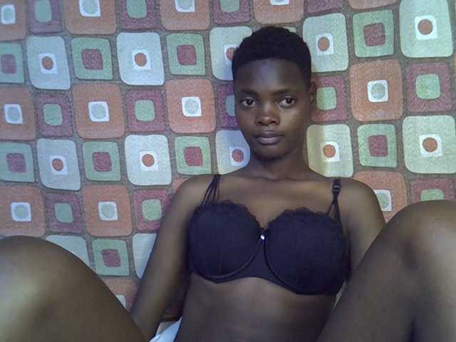 Slender-kerry live cam on BongaCams