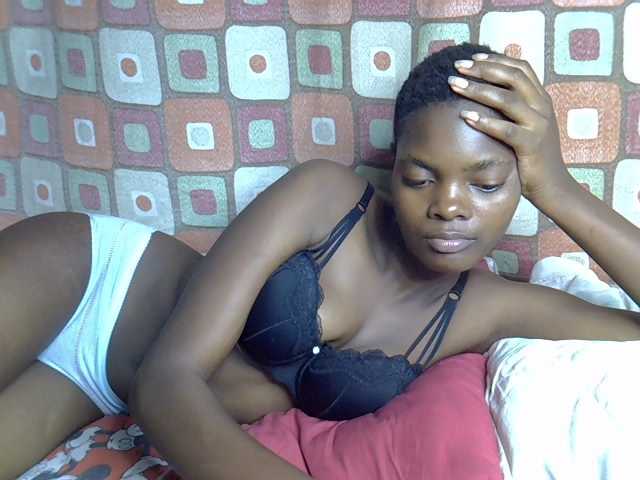 Slender-kerry live cam on BongaCams
