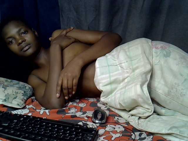 Slender-kerry live cam on BongaCams
