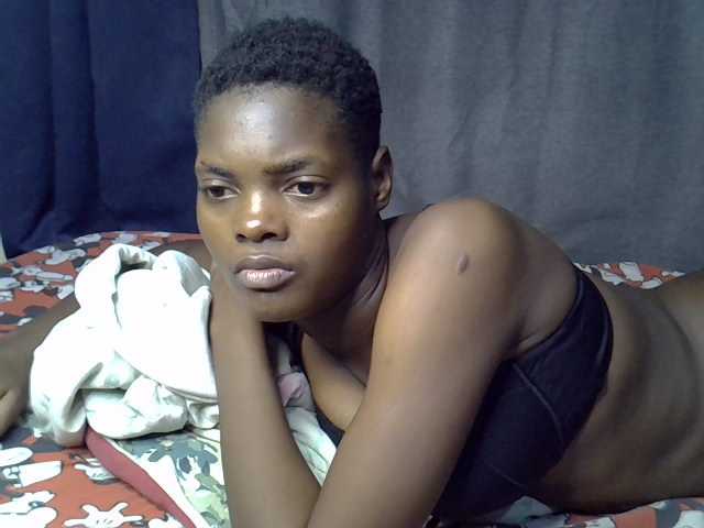 Slender-kerry live cam on BongaCams