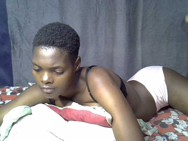 Slender-kerry live cam on BongaCams