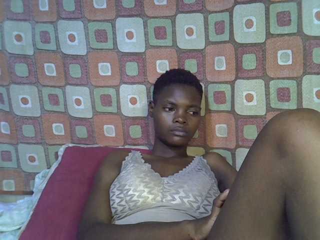Slender-kerry live cam on BongaCams