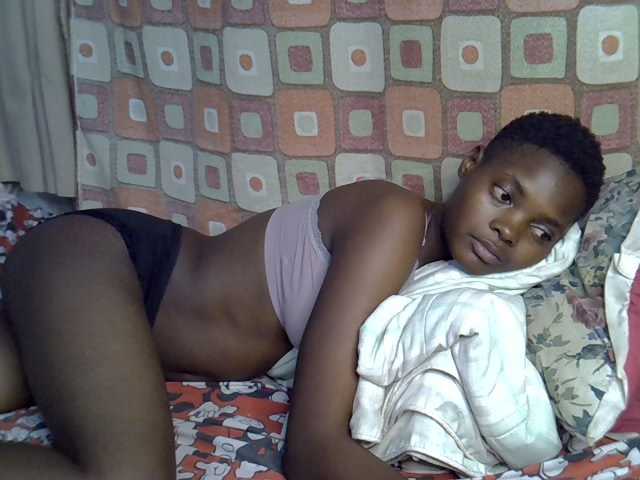Slender-kerry live cam on BongaCams