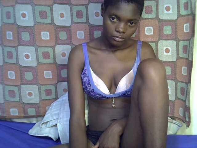 Slender-kerry live cam on BongaCams
