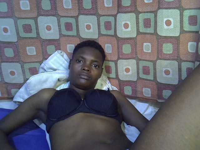 Slender-kerry live cam on BongaCams