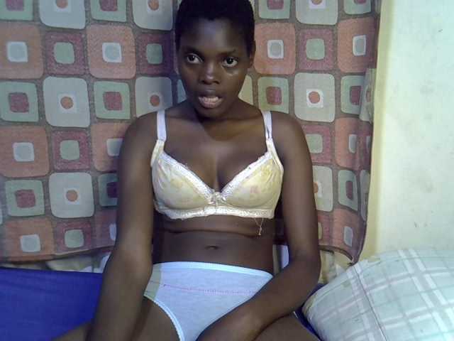 Slender-kerry live cam on BongaCams
