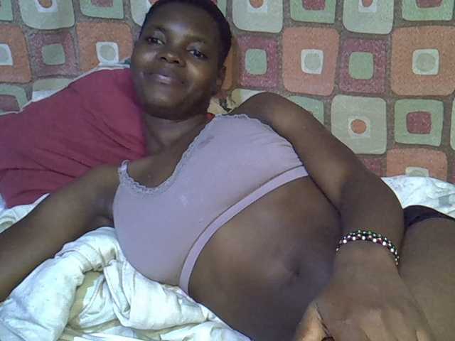 Slender-kerry live cam on BongaCams