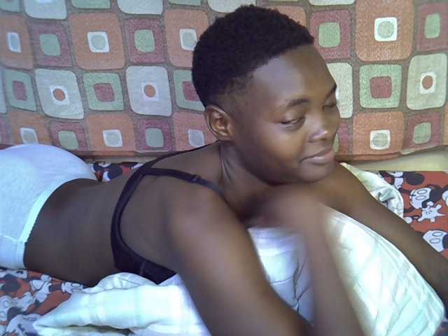Slender-kerry live cam on BongaCams