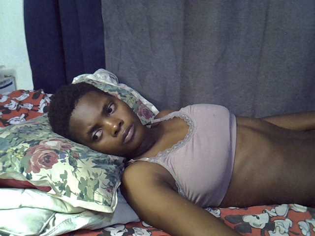 Slender-kerry live cam on BongaCams
